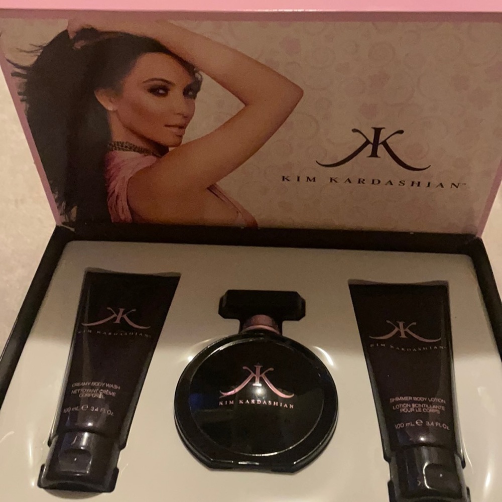 3.4 oz Perfume, Lotion and Body Wash
Brand New